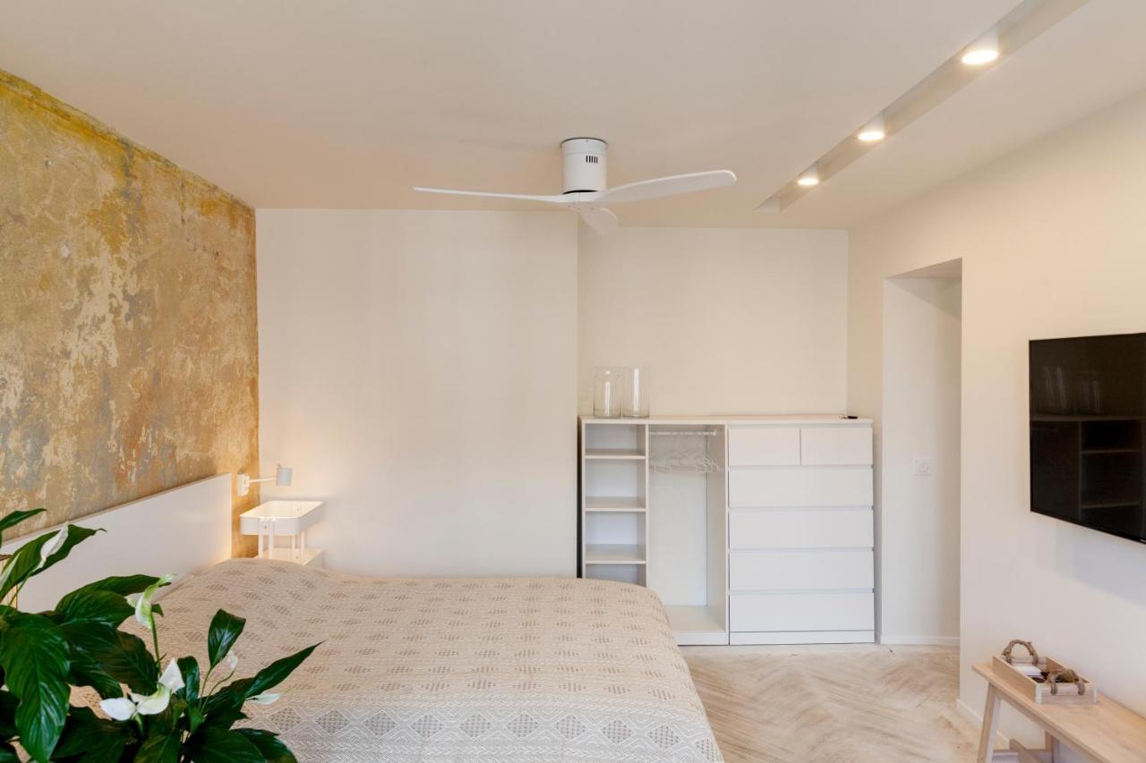 Uni Apartament Лодзь Екстер'єр фото