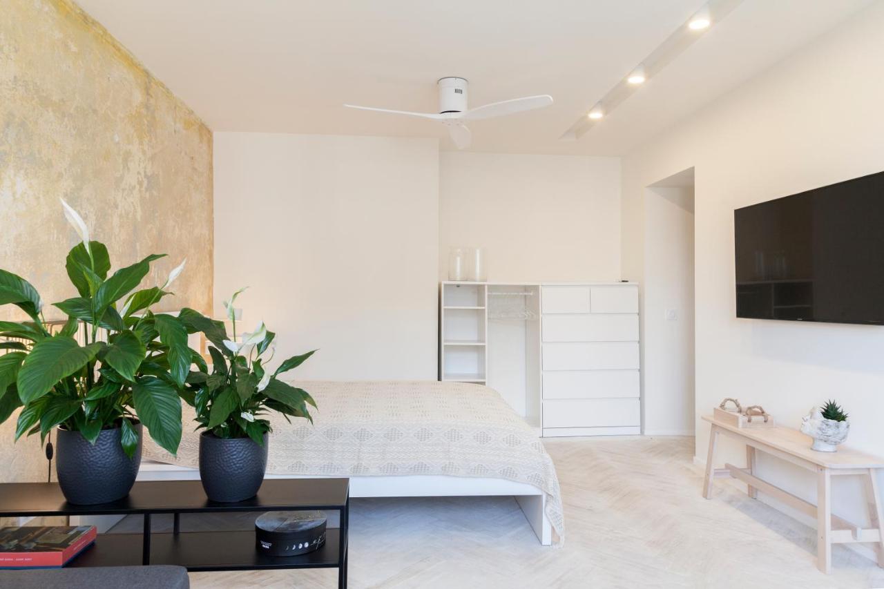 Uni Apartament Лодзь Екстер'єр фото