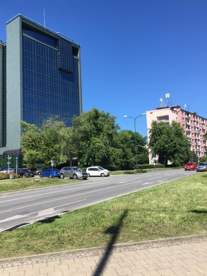 Uni Apartament Лодзь Екстер'єр фото